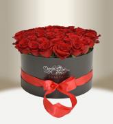 Букет эксклюзив - Роскошные цветочные черный ящик с розами круглый